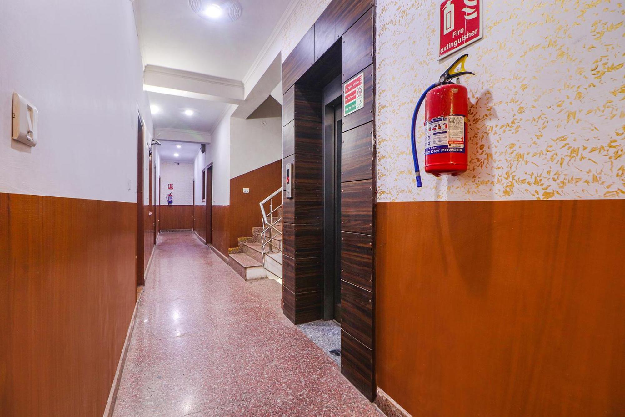 โอโย 847 โฮเต็ล สินัน Hotel นิวเดลี ภายนอก รูปภาพ